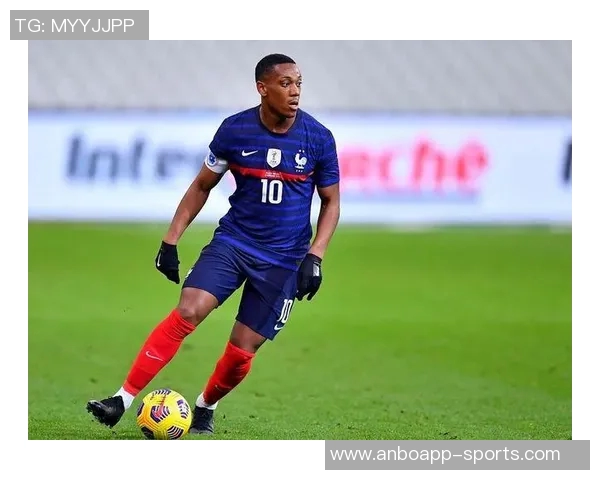 穆阿尼遭马奎尔撞击下巴受伤无需手术预计缺阵六到八周