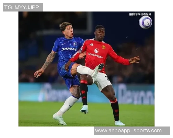 拜仁对曼联中场梅努表现出浓厚兴趣引发关注